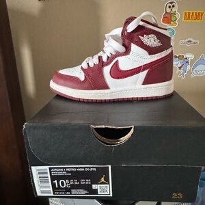Retro jordan 1 high OG preschool size 10.5 burgundy and white